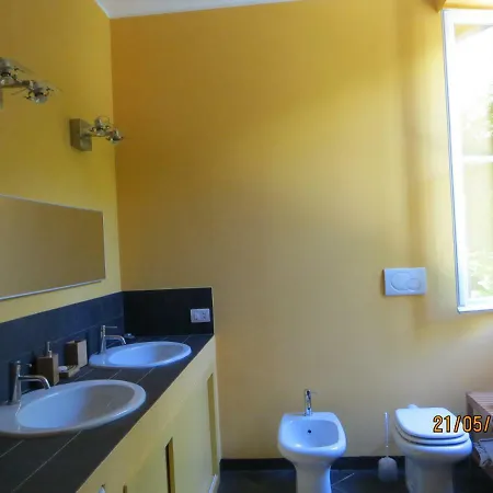 Parravicini Гостевой дом Эрба